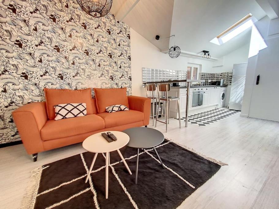 Bienvenue A La Tatoo Room Bourgoin-Jallieu Esterno foto